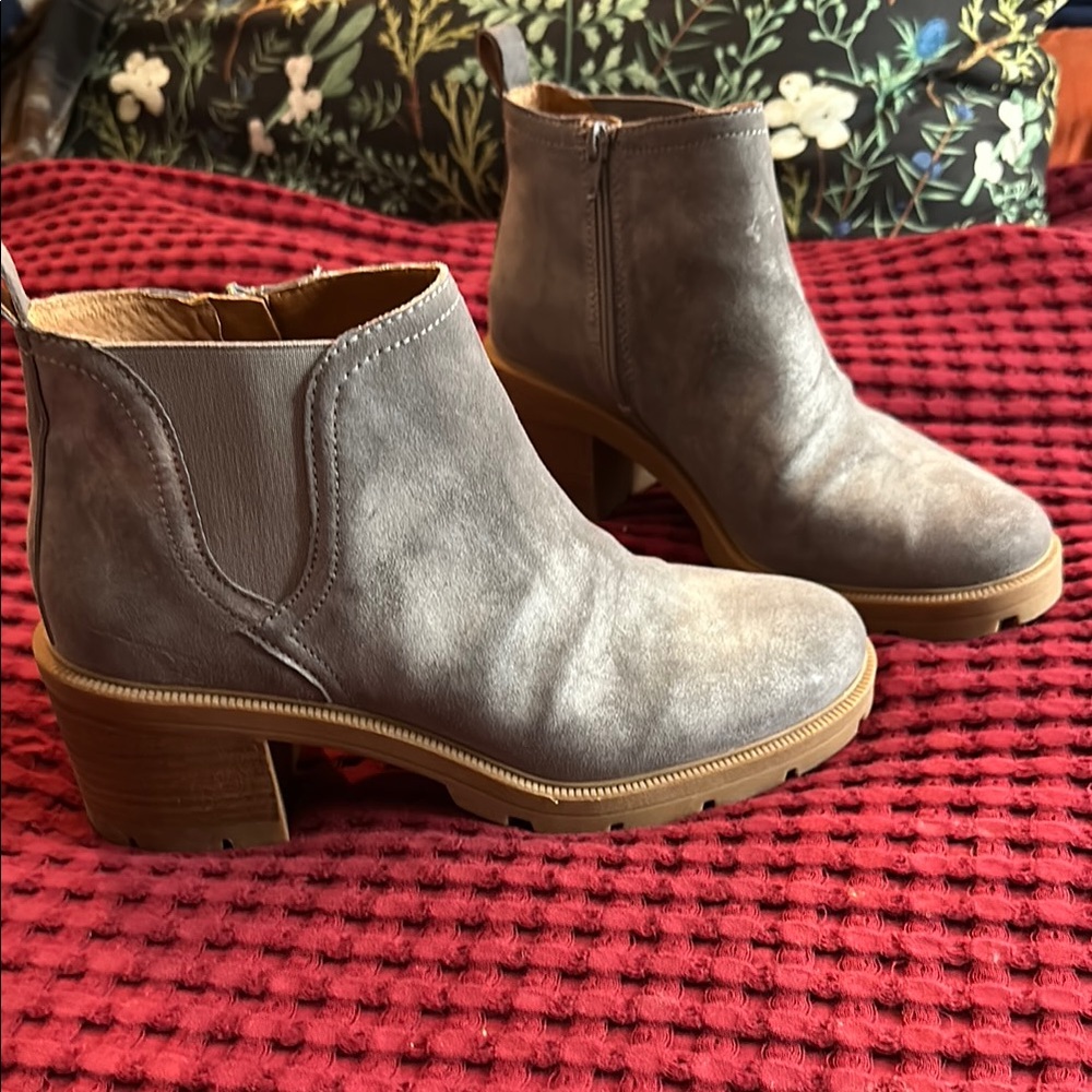 Lucky Brand Gray Ankle Boots with Chunky Heel and Slip-On Style